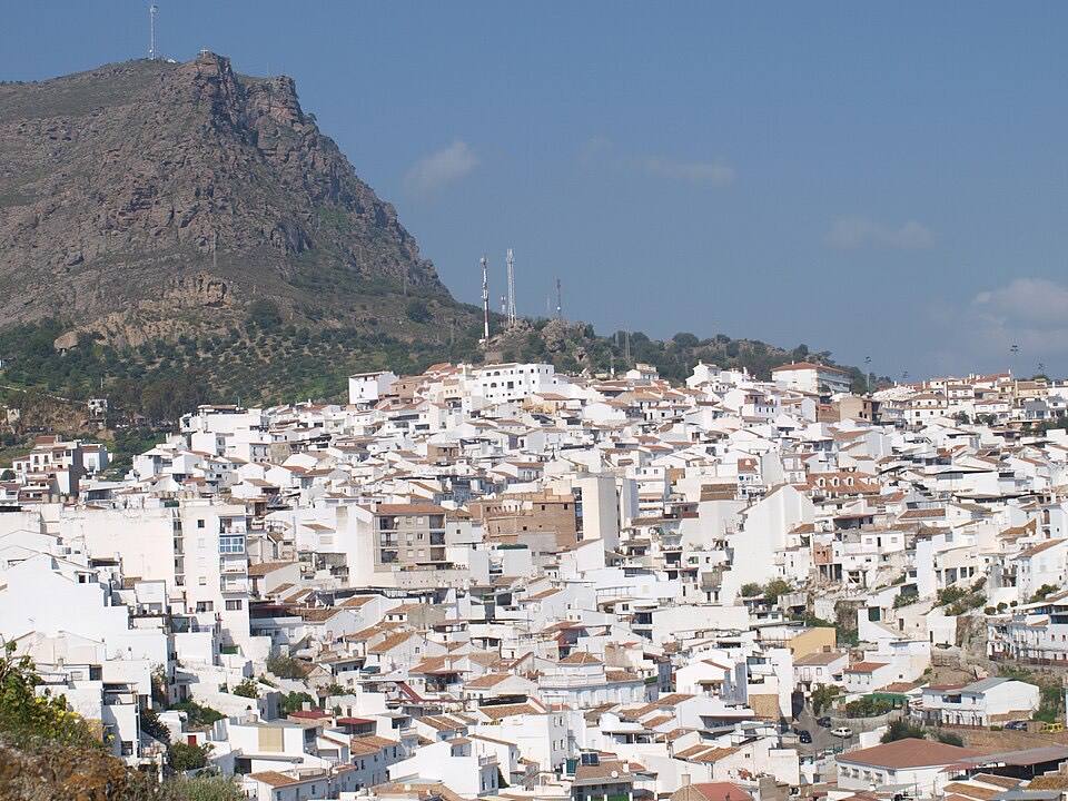 Alora